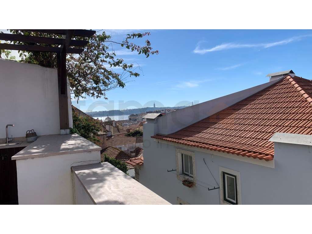 T2 Com Terraço no Castelo - Grande imagem: 2/42