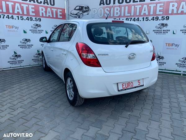 Hyundai i20 1.2 FIFA WM Edition - 4