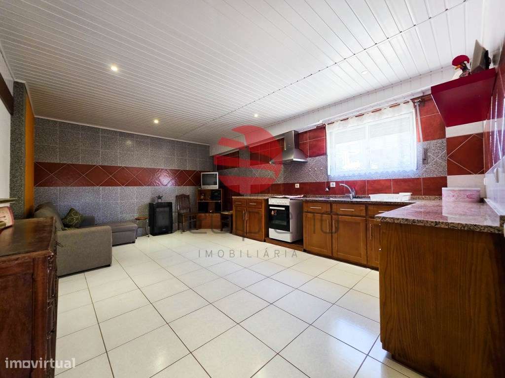 MORADIA T6 C/ GARAGEM-15