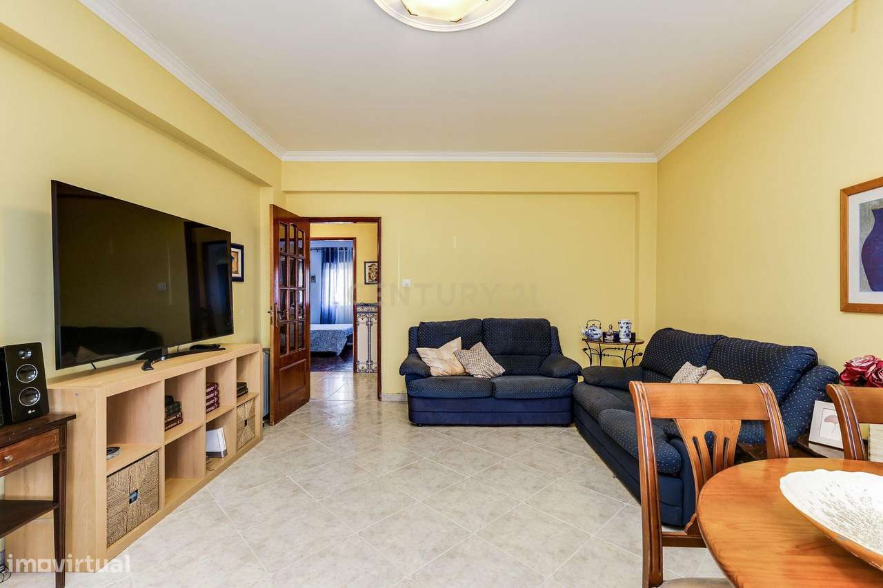 Apartamento T3 com Terraço Privativo e Jacuzzi – Amadora - Grande imagem: 4/28