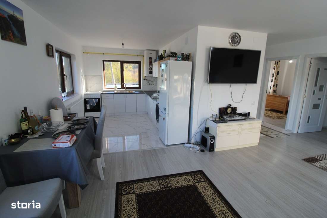 Vând casă parter în Teliucu Inferior, la 6km de Hunedoara, teren 555mp-12