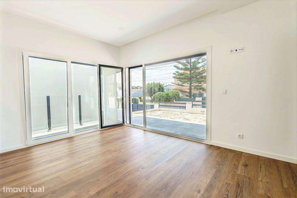 Moradia T4+1 de Luxo - Sobreda - Charneca de Caparica-6