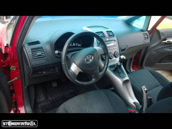 Traseira / Frente /Interior Toyota Auris 2008 - 3