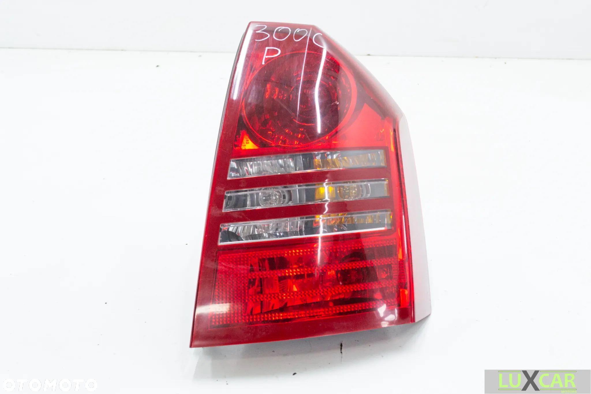 CHRYSLER 300C LAMPA PRAWA TYŁ TYLNA GORLICE - 1