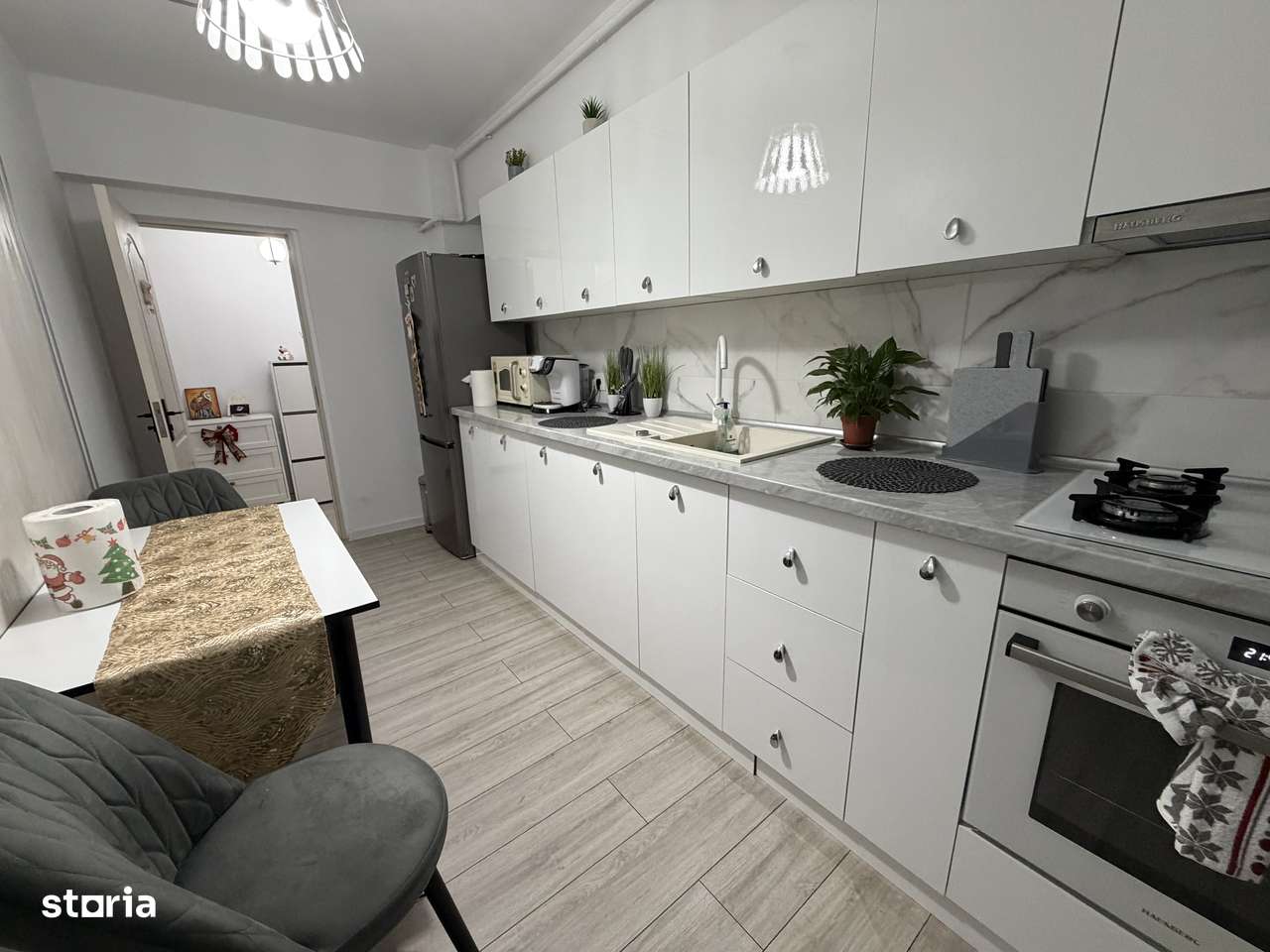 Apartament 2 cam Mioveni, NOU 2024, mobilat, TVA inclus, et.4/6, lift - Imagine principală: 3/12