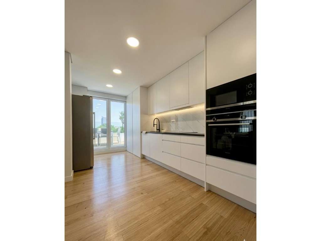 Penthouse T4 | Praça Velasquez | Terraço Privativo com Jacuzzi-5