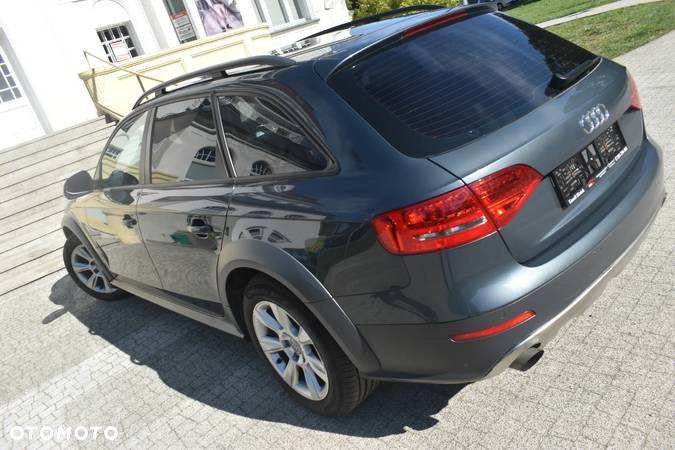 Audi A4 Allroad - 32