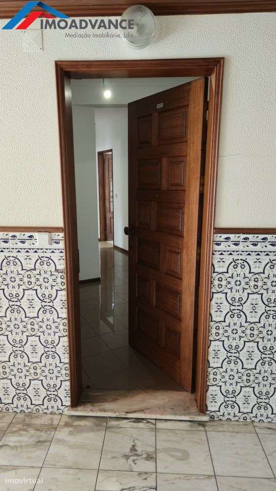 Apartamento T4 para Arrendamento na Grota a 200 mts da Marginal Oceân - Grande imagem: 2/25