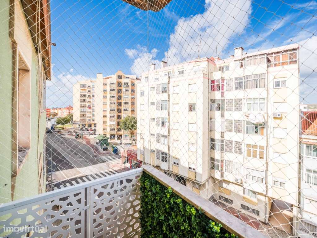 T3 Totalmente Remodelado - Avenida D. José I, Amadora-43