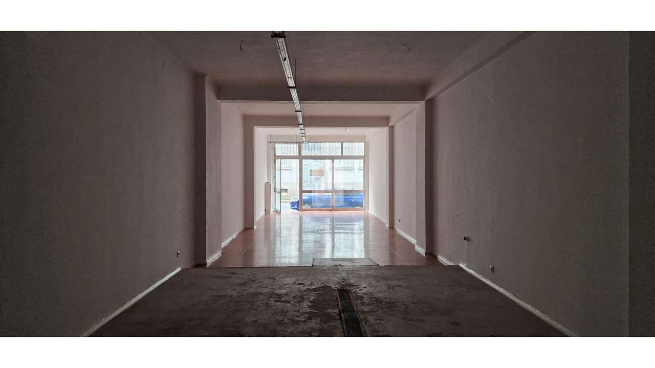 Loja - R. D. João IV-9