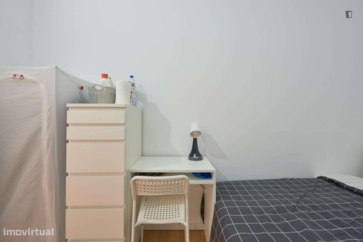 Quarto - localizado em Entrecampos Lisbon - Grande imagem: 3/9