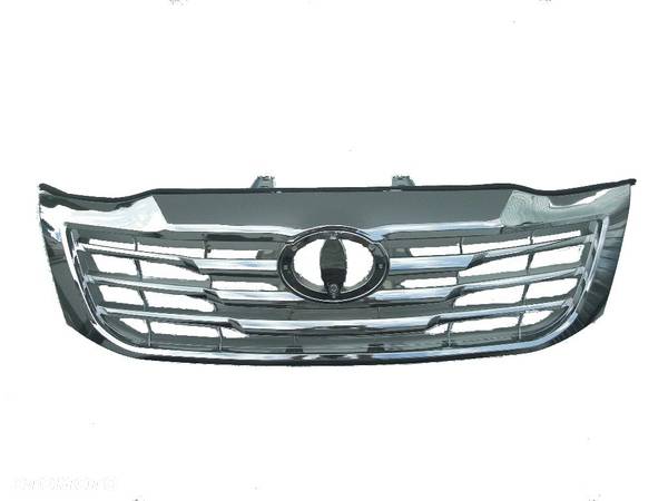 TOYOTA HILUX 2012-2016 GRILL CHROM ATRAPA IDEALNA - 1