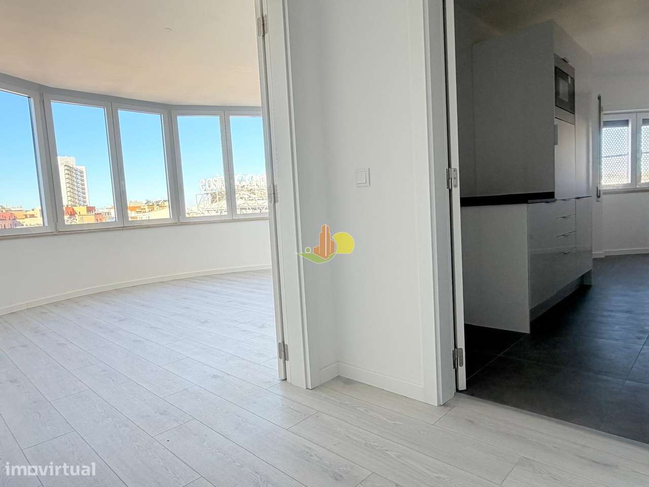 Novo, Junto ao Casino - Grande imagem: 4/27