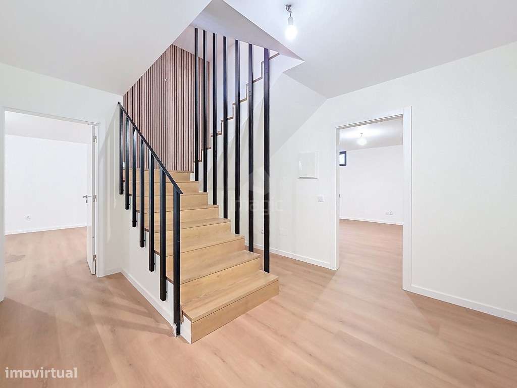 MORADIA T4 NOVA EM MAFRA.-26