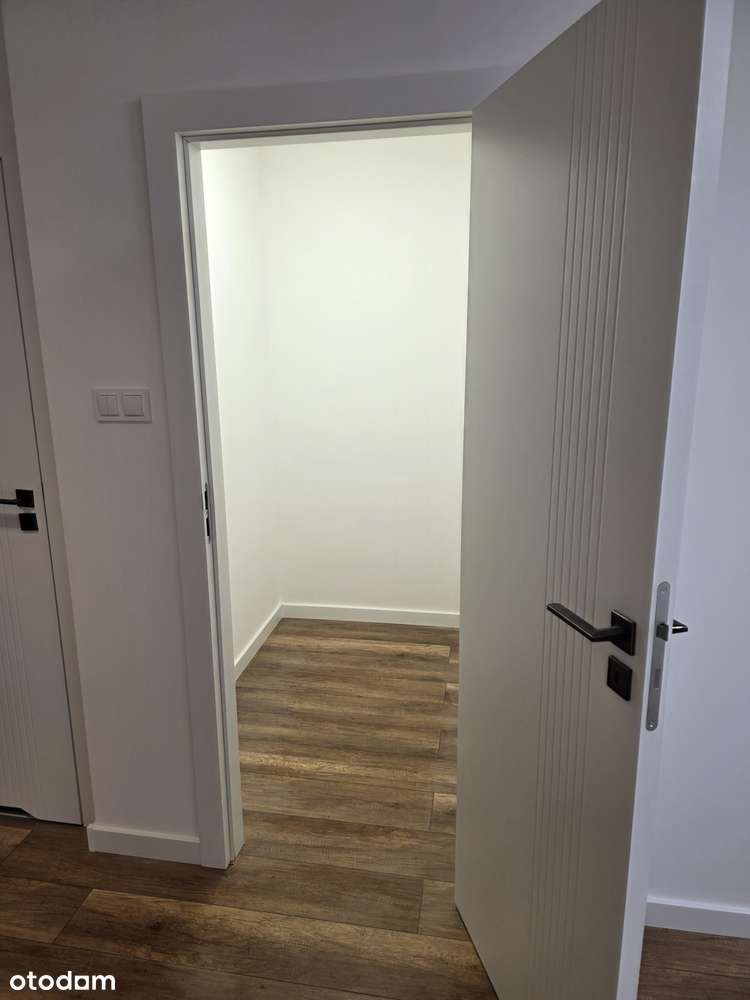 Mieszkanie 3 pokojowe z dwiema łazienkami oraz dwoma kuchniami !-10