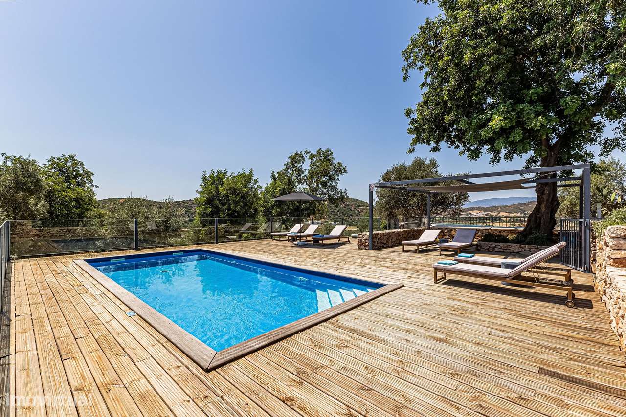 Villa T4 contemporânea à beira do rio no coração do Algarve-14