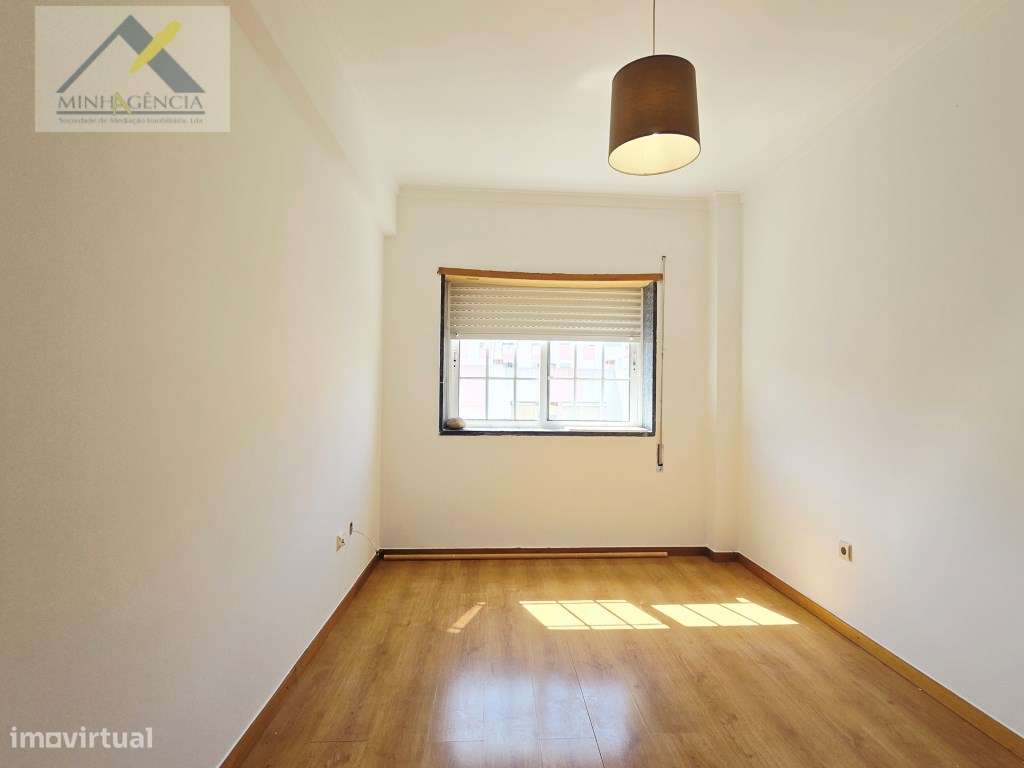 Apartamento T2 no Vale do Cobro em Setúbal-17