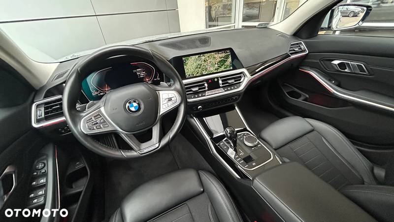 BMW Seria 3 320d xDrive MHEV Sport Line sport - 25