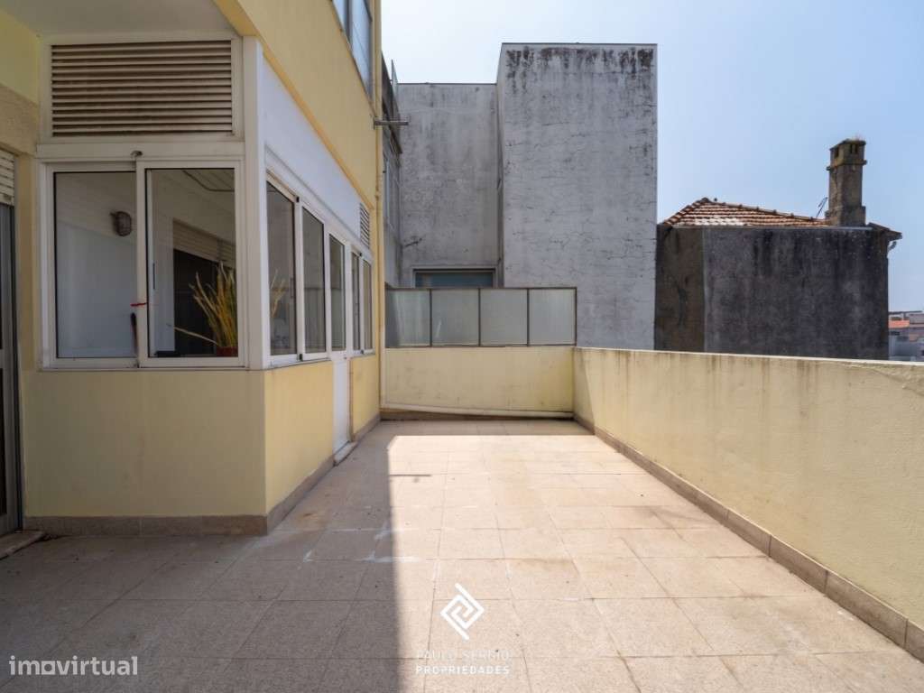 Apartamento T2+1 no Porto-19