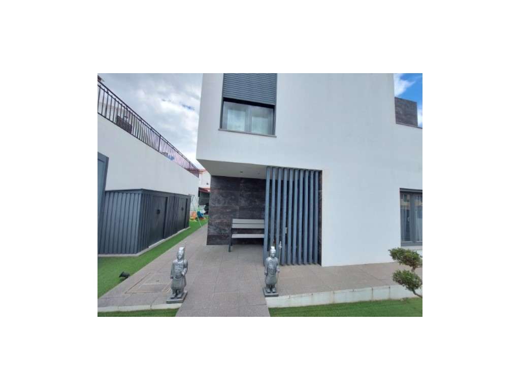 Moradia Isolada para Venda na Quinta do Conde-30