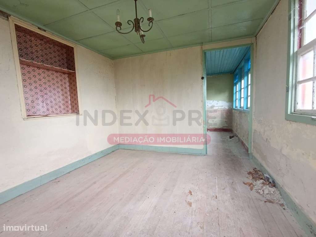 Moradia T2 C/Quintal - Castelões - Tondela-6