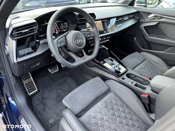 Audi RS3 TFSI Quattro S tronic - 12