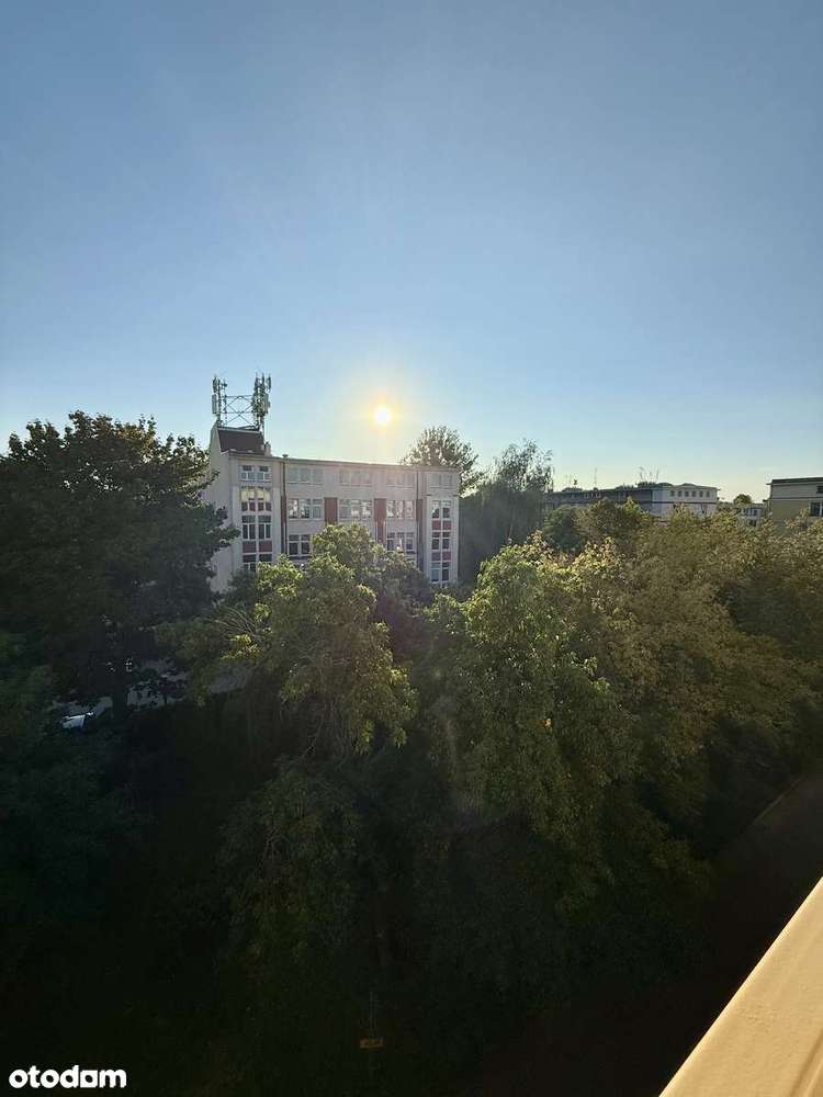 Jasne i dwustronne mieszkanie w samym centrum miasta!-10