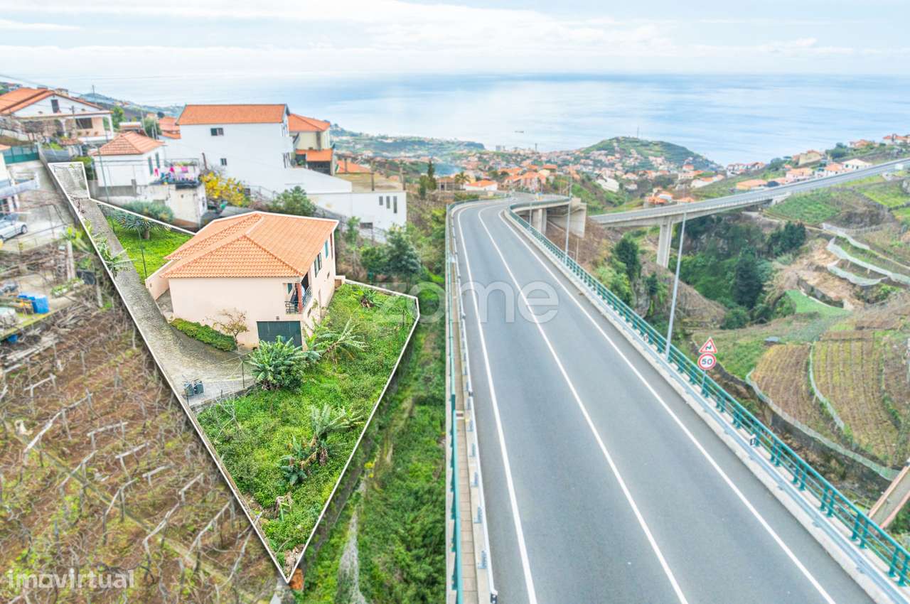 Moradia Terrea T3 No Estreito De Camara De Lobos