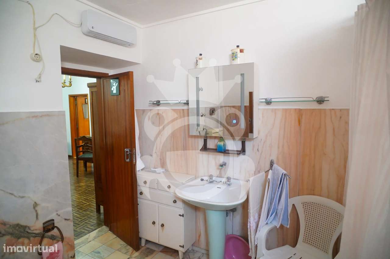 Espaço e Conforto, descubra este T3 em Portel-44