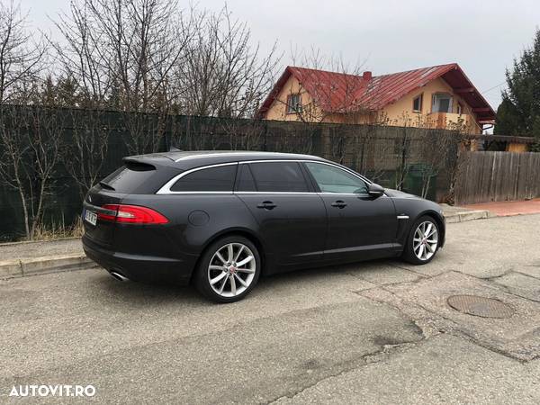 Jaguar XF 2.2D Premium Luxury - 3