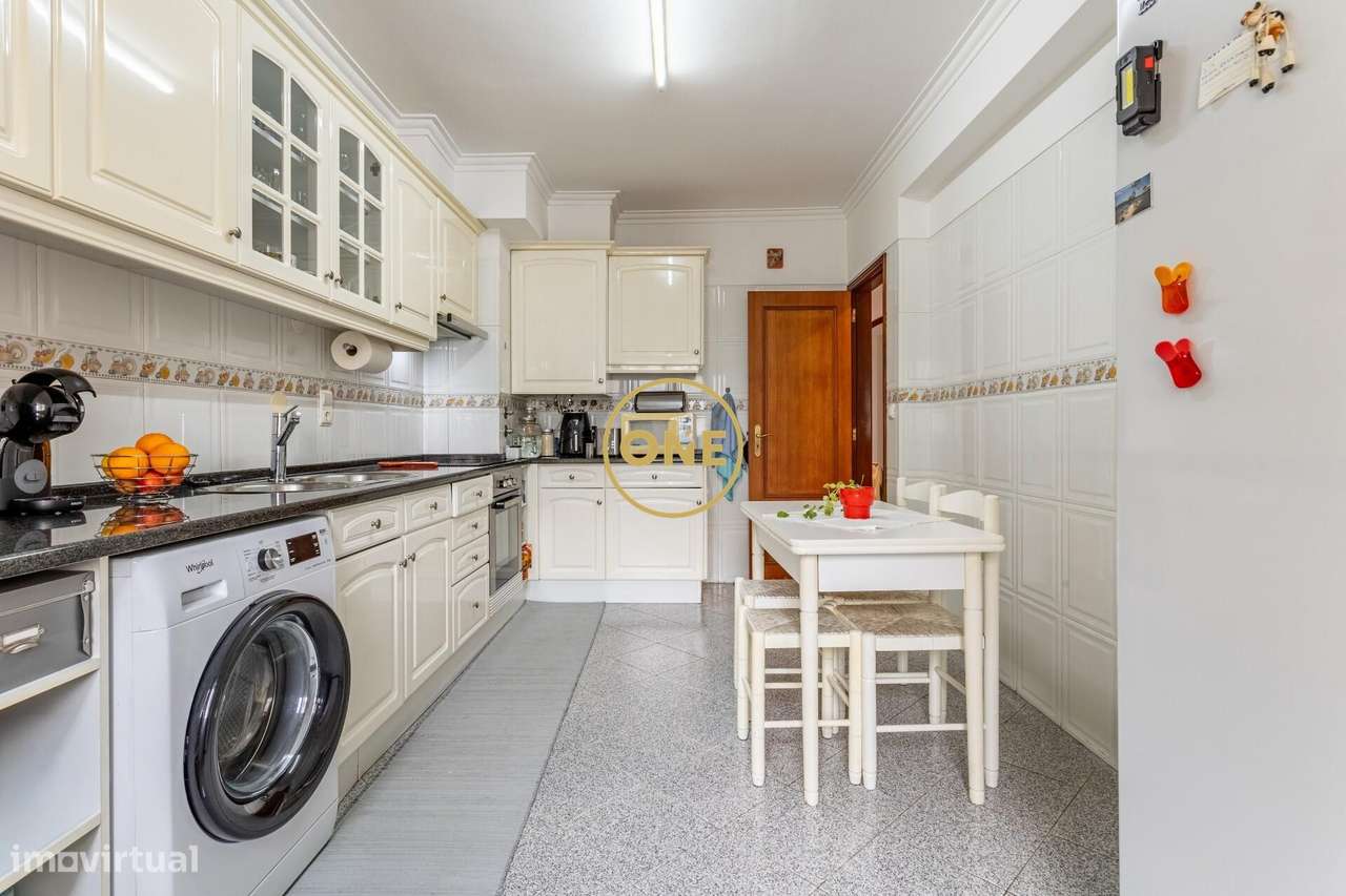 T2 com 108m2, garagem box + parqueamento, vistas Serra de Sintra | Pal-8