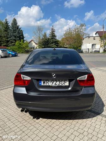 BMW Seria 3 325i - 2