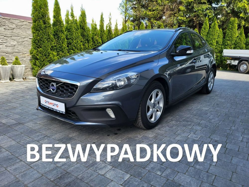 Volvo V40 II 2013