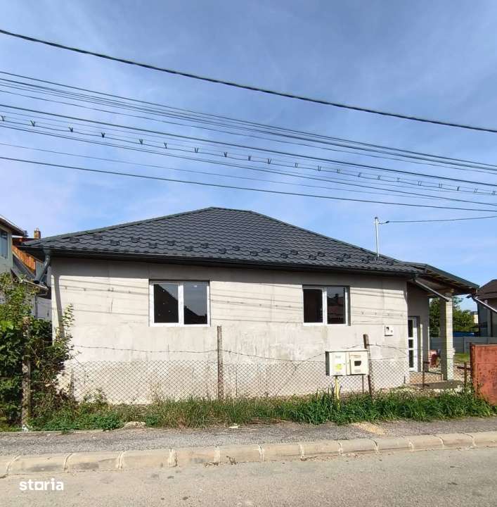 Casa de vanzare 80 mp - 4 camere- teren 400mp -105 000 euro.-1