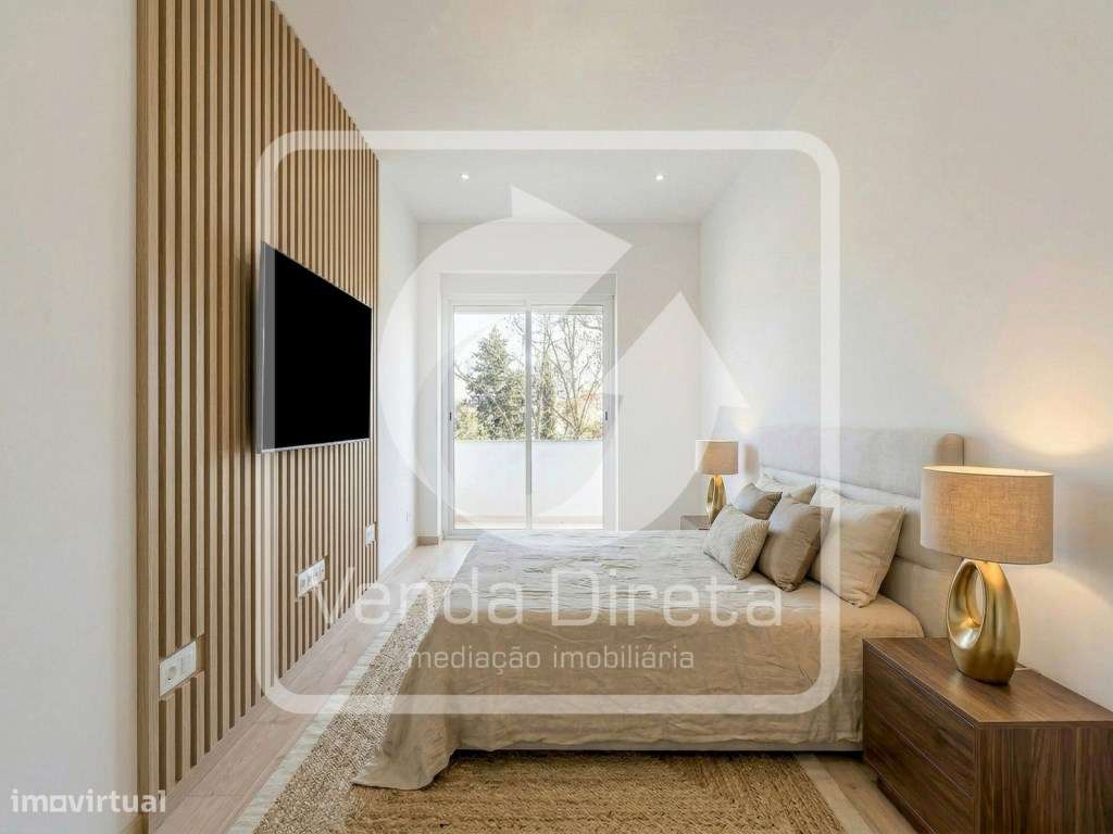 T2 Totalmente Remodelado com 3 Varandas | A 5 min do Cais Fluvial d...-17