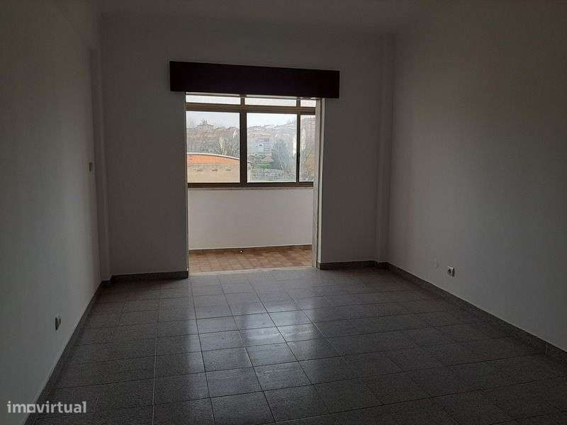 Apartamento T3 na Amora, Seixal - Grande imagem: 5/17