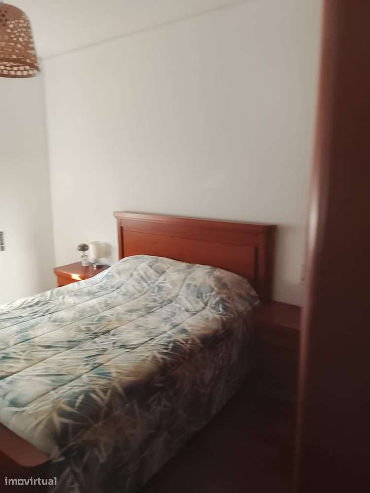 Moradia T3 com jardim, cave e varanda a 10min do Castelo da Maia-14
