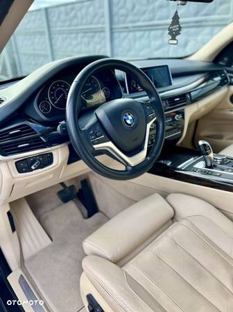 BMW X5 xDrive35i - 11