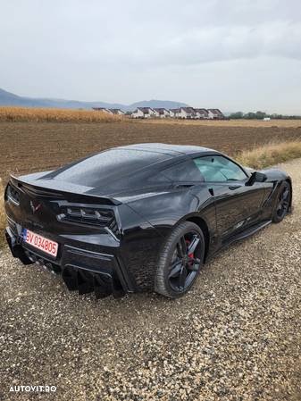 Chevrolet Corvette - 5