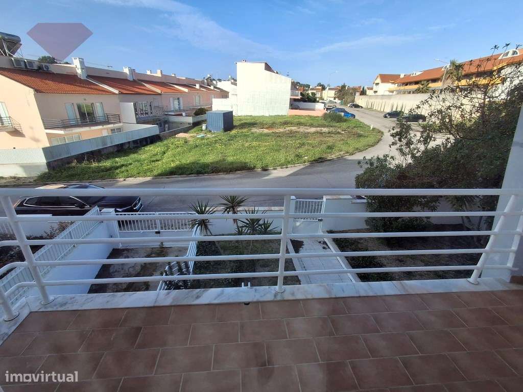 Moradia T4 à venda na Cotovia - Sesimbra-8