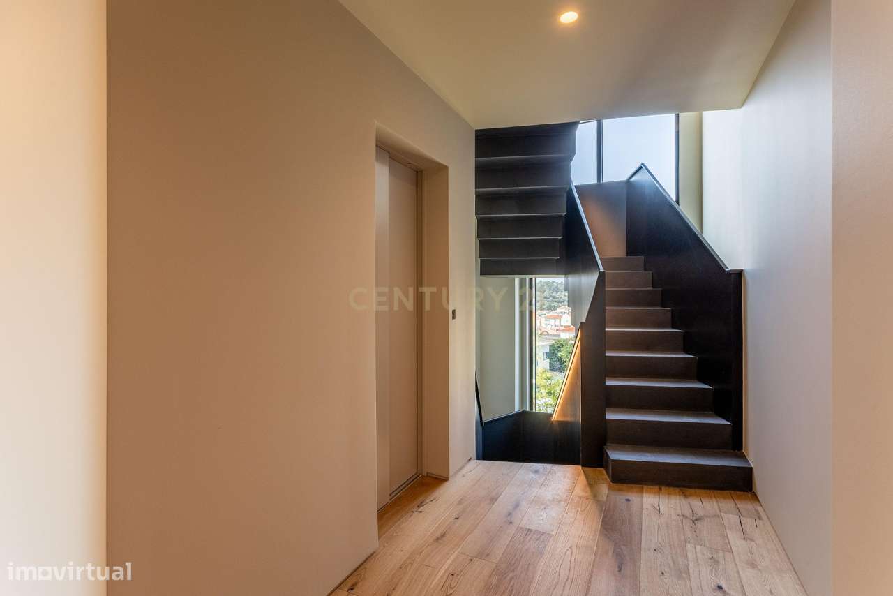 Moradia T4 + T0 Independente — Alto da Parede, Cascais-36