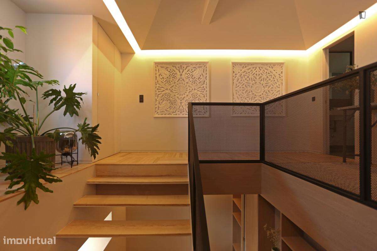 Apartamento com 2 quartos - localizado em Miragaia Porto - Grande imagem: 2/8