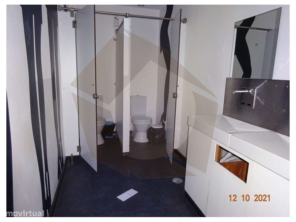 Restauração / Comércio -Parque Comercial Chiolo Maia-12