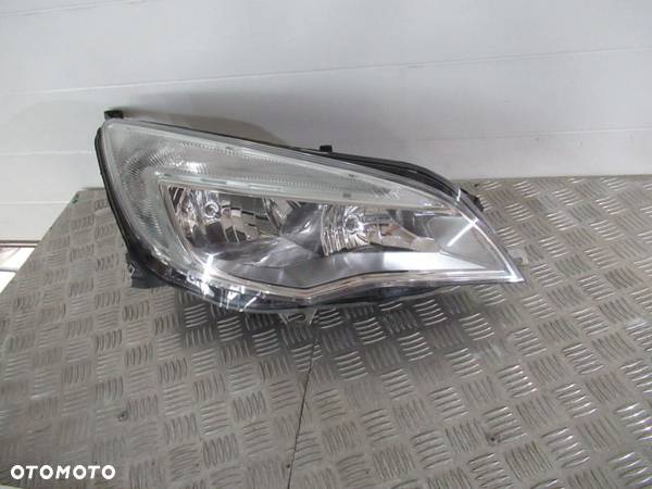 LAMPA PRZEDNIA PRZÓD PRAWA OPEL ASTRA IV 4 2009- - 4