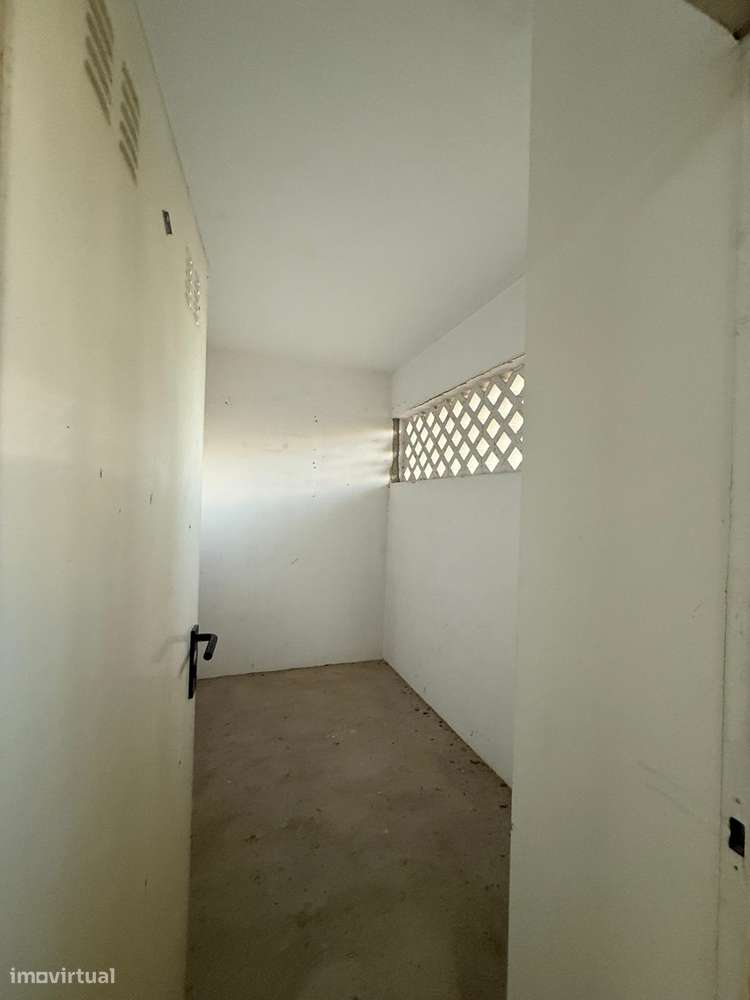 Garagem  Venda em Vale de Santarém,Santarém-7