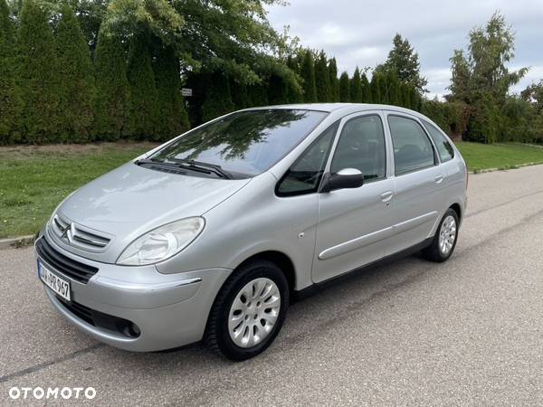 Citroën Xsara Picasso 2.0 16V Exclusive - 1