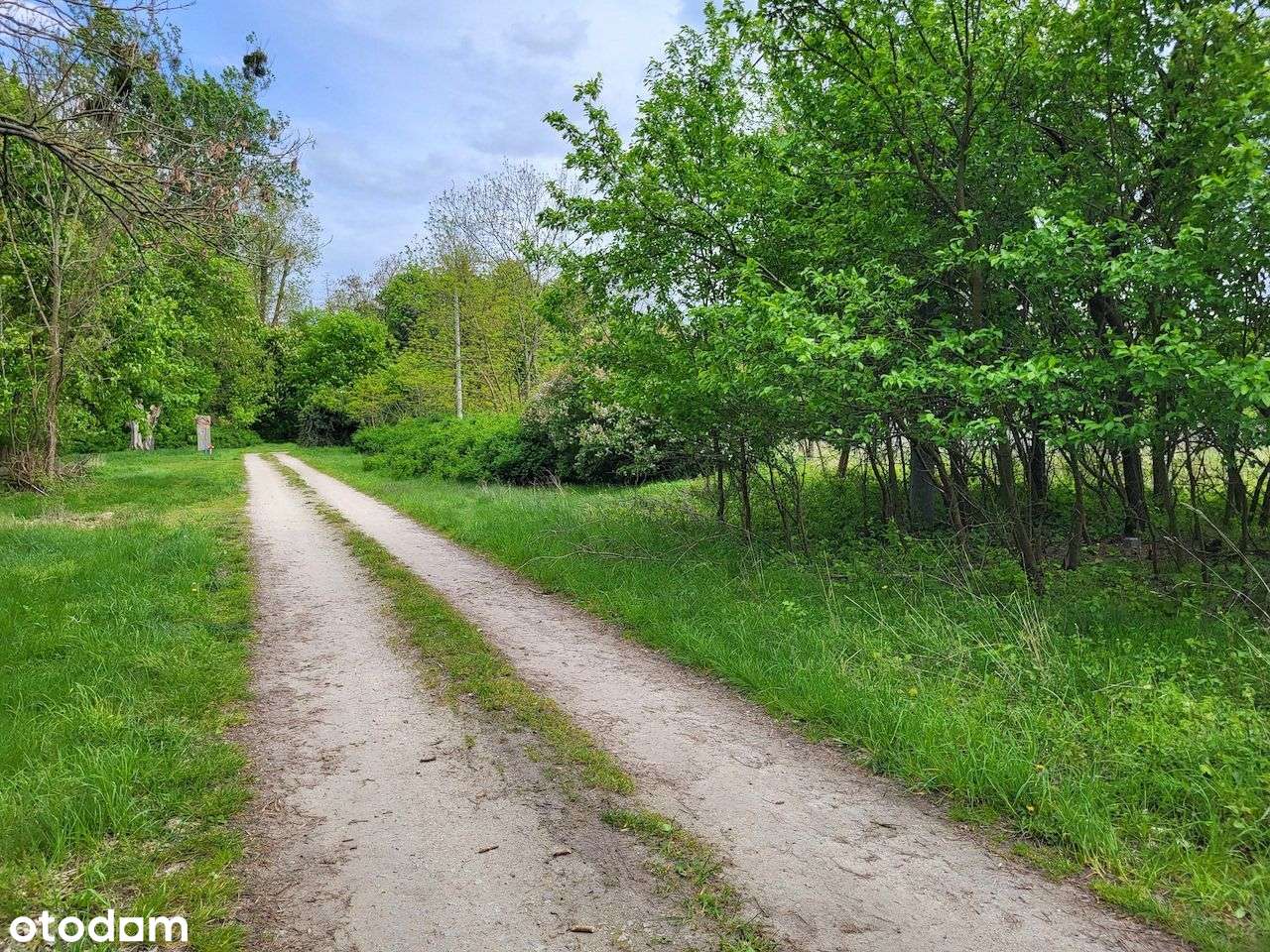 Niezabudowana działka w Starkówcu Piątkowskim 938m