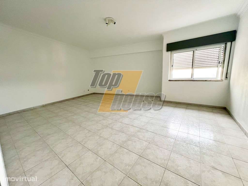 Apartamento T3 ampla varanda Cova da Piedade - Grande imagem: 5/22