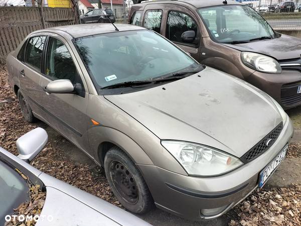 Ford Focus 1.6 Ghia - 1