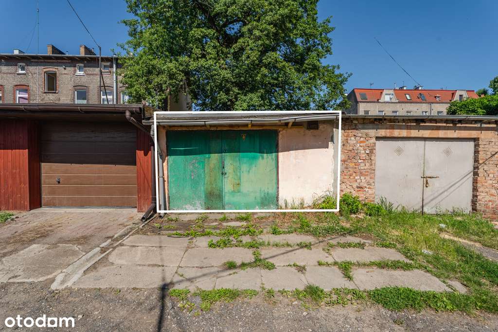 Nowa niższa cena 2 pokoje oddzielna kuchnia, garaż-11